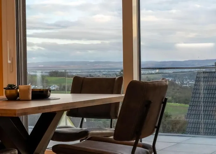Luxurioese Penthousewohnung Mit Fernblick Und Vielen Wanderwegen